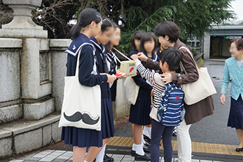 赤い羽根共同募金
