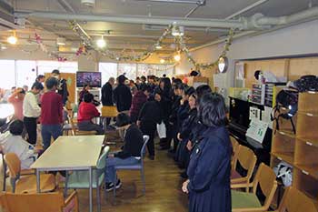 クリスマスプレゼント展示・施設訪問