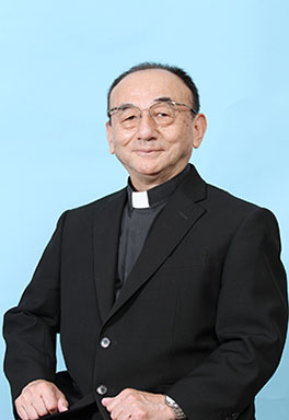 雙葉中学校・高等学校
校長　萱場　基